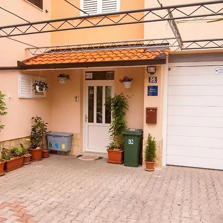 Nina Apartman *