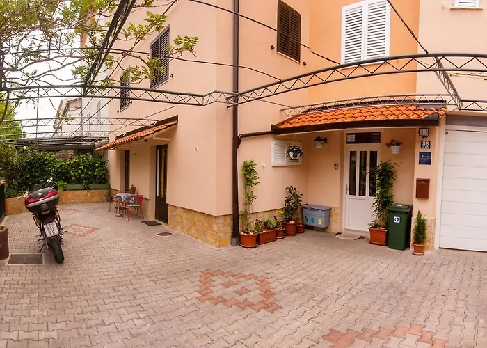 Nina Apartment
