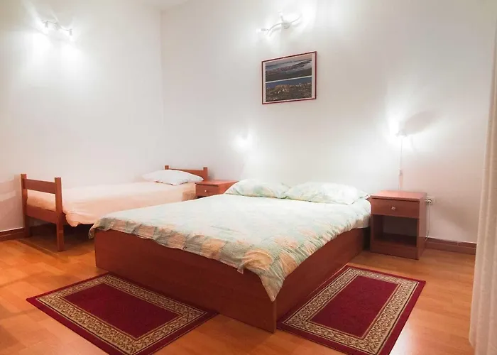 Nina アパート スプリト