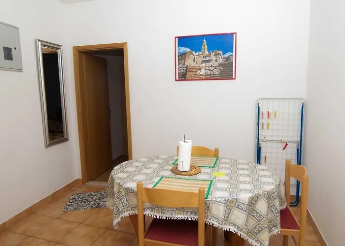 Nina Apartment *